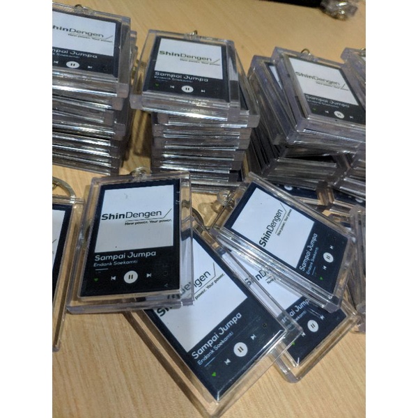 custom gantungan kunci akrilik spotify foto unik murah model ipod mini player-8