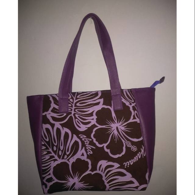 Tas wanita brand lokal motif batik