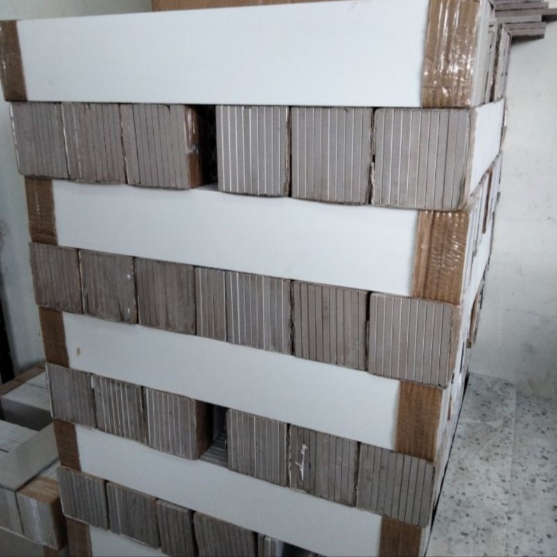 Granit plin putih polos 10×60
