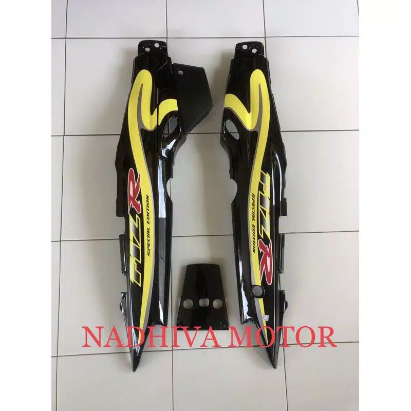 Cover bodi body belakang F1zr fizr hitam Caltex plus striping