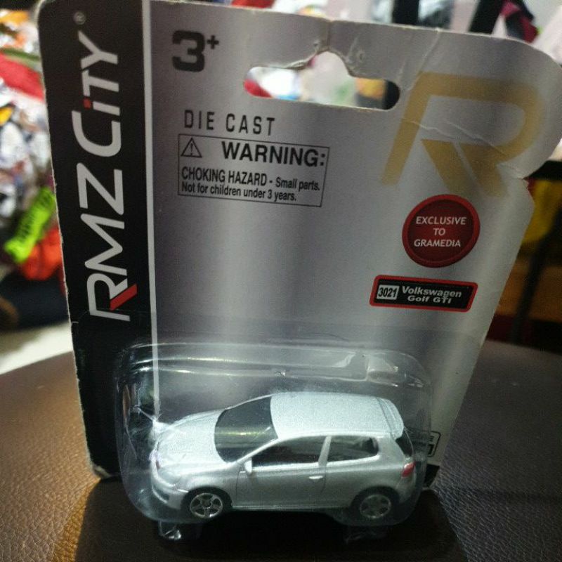 RMZ CITY Volkswagen Golf GTI