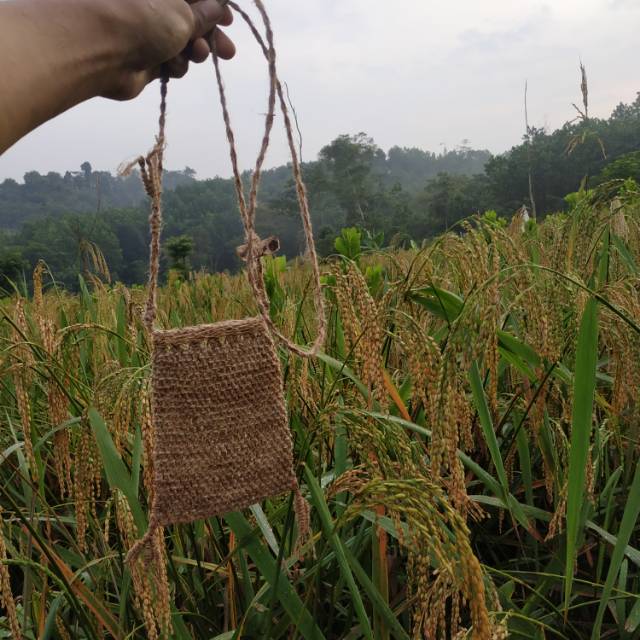Tas koja kecil khas suku Baduy