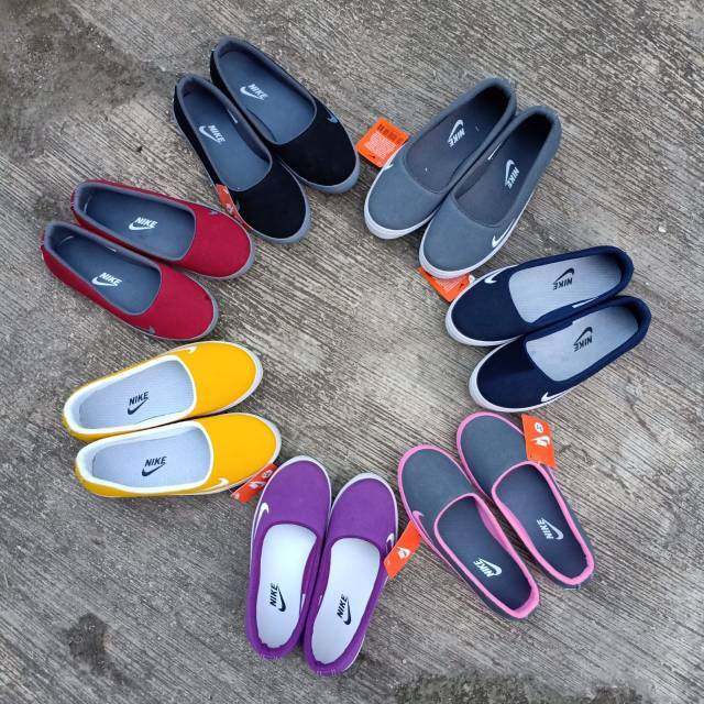 NIKE Slip On Kids / Anak Junior 31-35