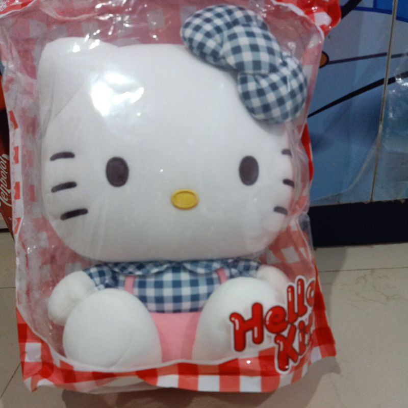 Boneka Hello Kitty Sanrio