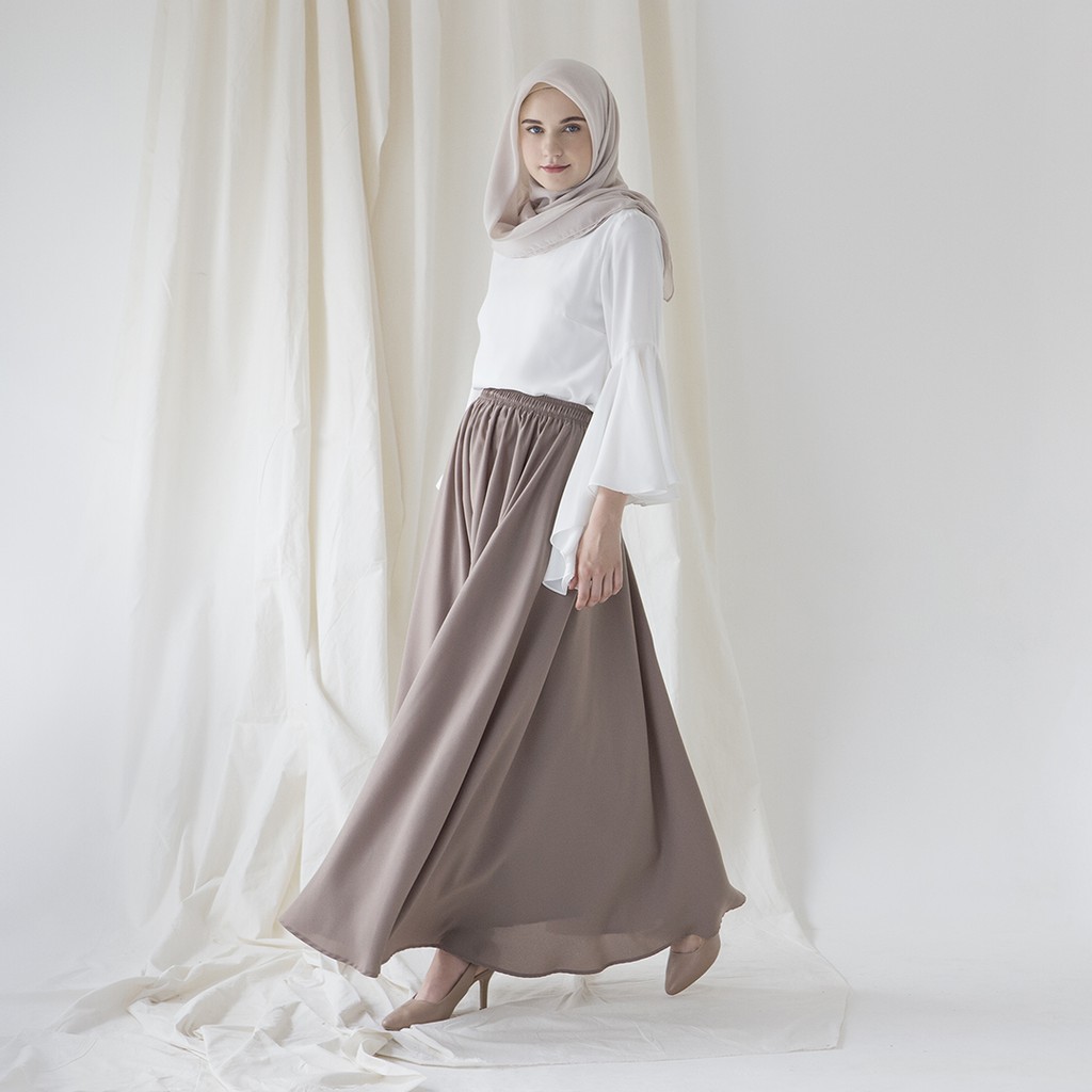 Taraka by Aska Label - Maxi rok circle swing dengan pinggang karet warna Taupe, Black, Redbud, Navy