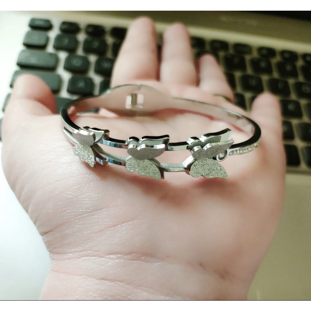 gelang titanium wanita terbaru kupu-kupu kembar