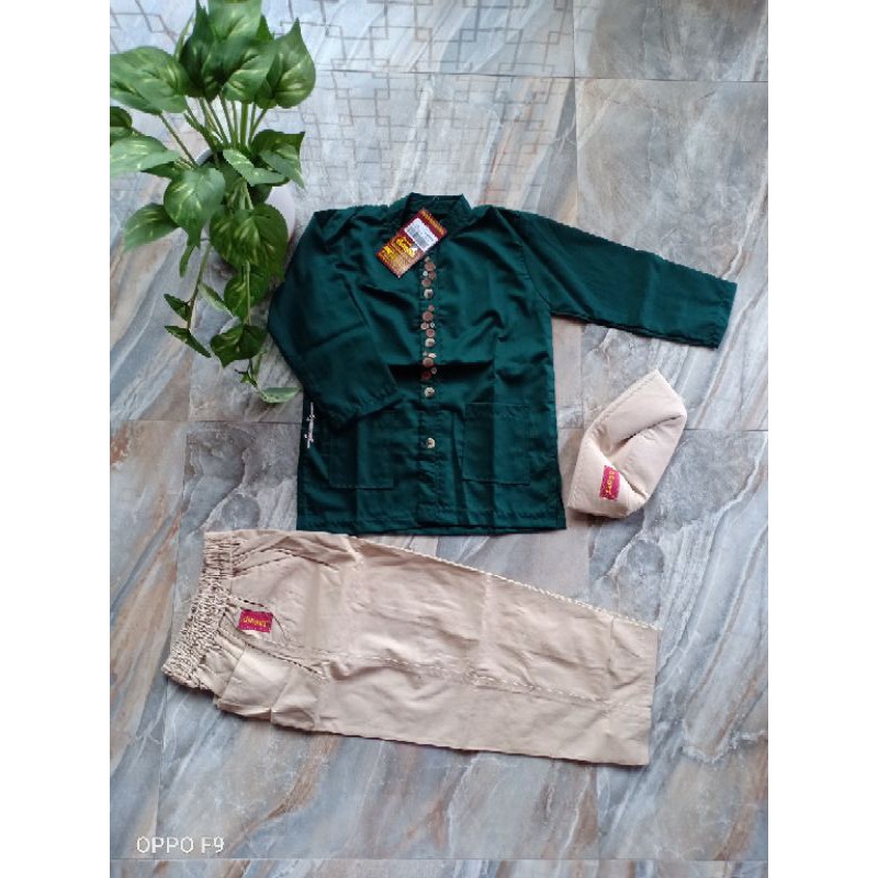 Koko anak Dannis size 10 D Button hijau