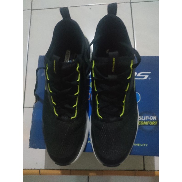 Skechers Ultra Groove - Zardov Men's Sneaker Shoes - Black/Lime