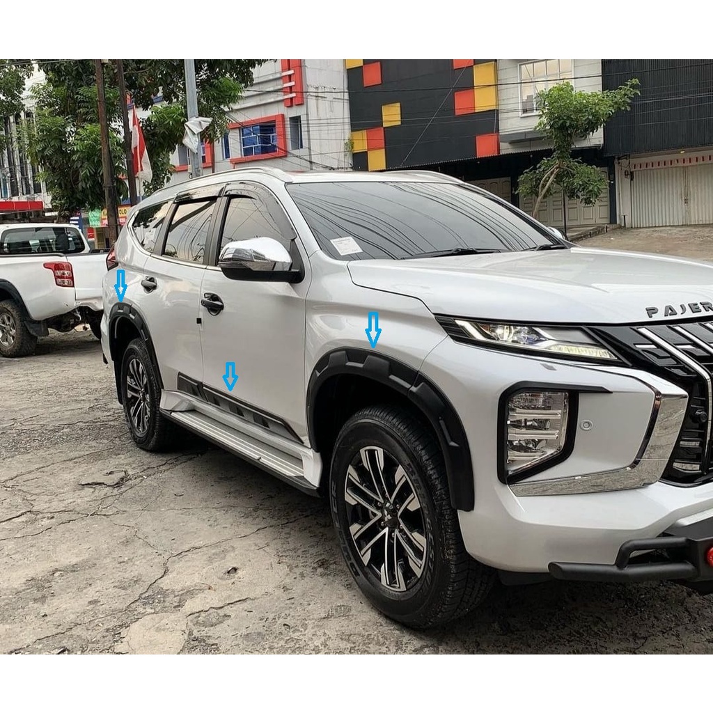 OVER FENDER PAJERO 2021 UP HITAM MODEL ROCKFORD