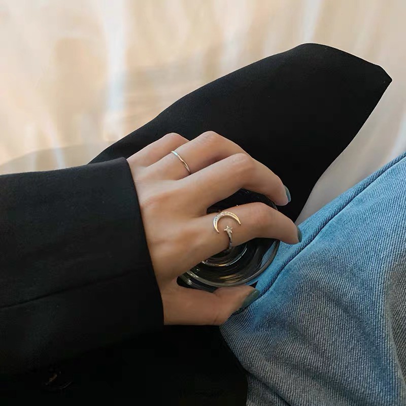 2pcs / Set Cincin Model Terbuka Desain Bulan Gaya Korea Untuk Wanita
