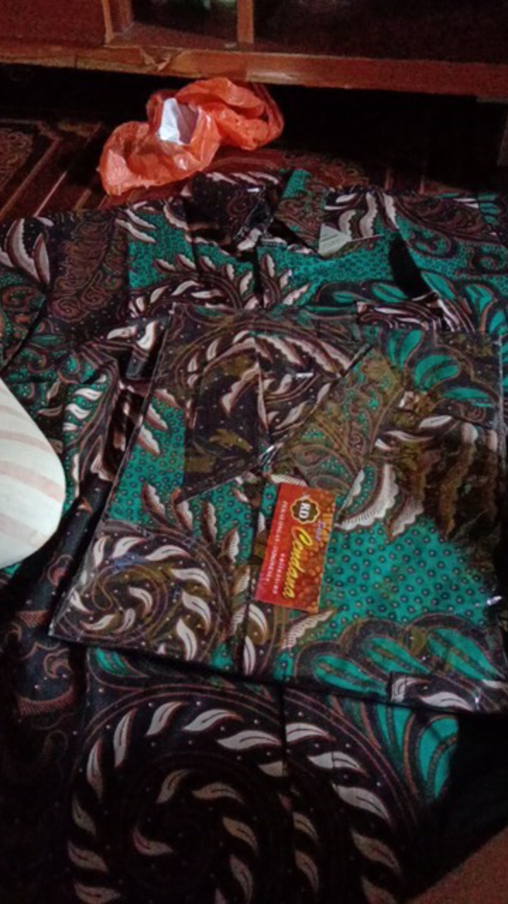 Motif Random - Kemeja Batik Hem Pendek Pria Kerja Kantor Kondangan Seragam Flash Sale Murah