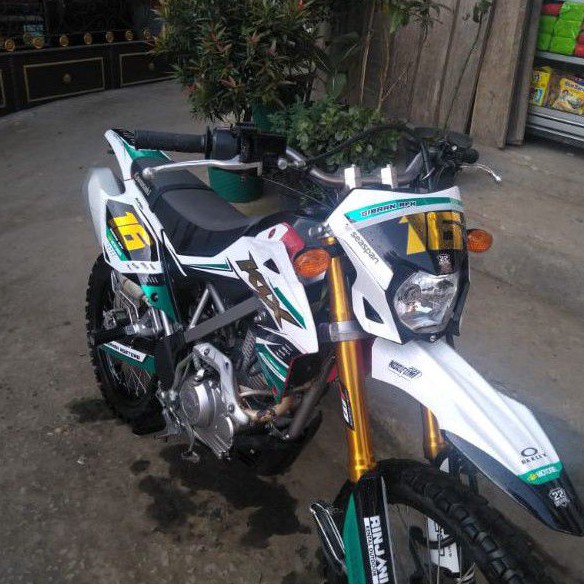 DECAL KLX BF 150 PUTIH KOMBINASI NOMOR HOLOGRAM CRHOME GOLD