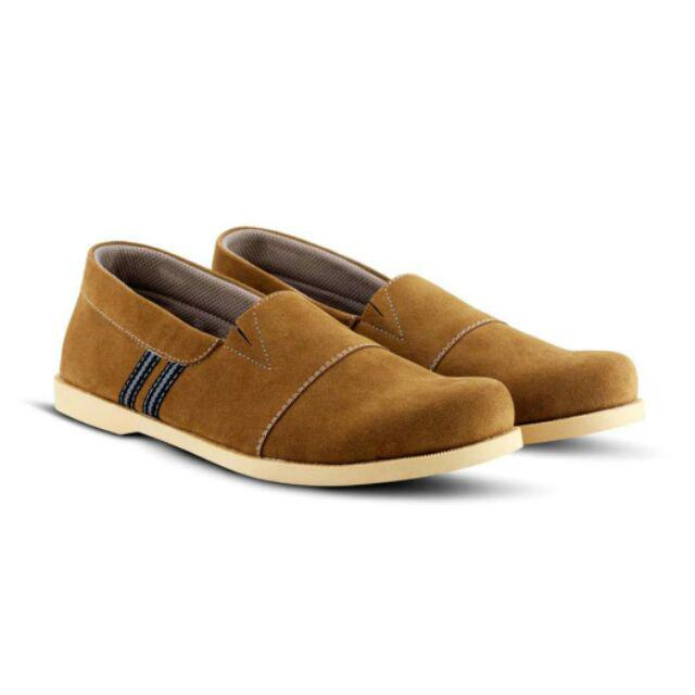  Sepatu  VS 382 Sepatu  SlipOn dan Kasual Pria  bisa untuk 