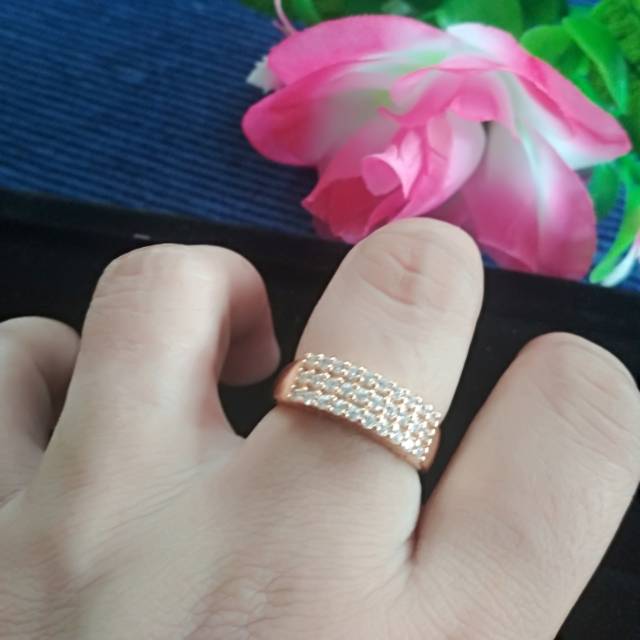 Cincin berlian lapis emas mewah dan murah