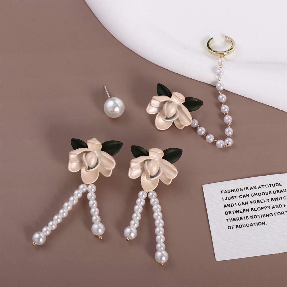 Mxbeauty Anting Pejantan Mutiara Kepribadian Retro Pesta Camellia Temperamen Lady Korea Earrings