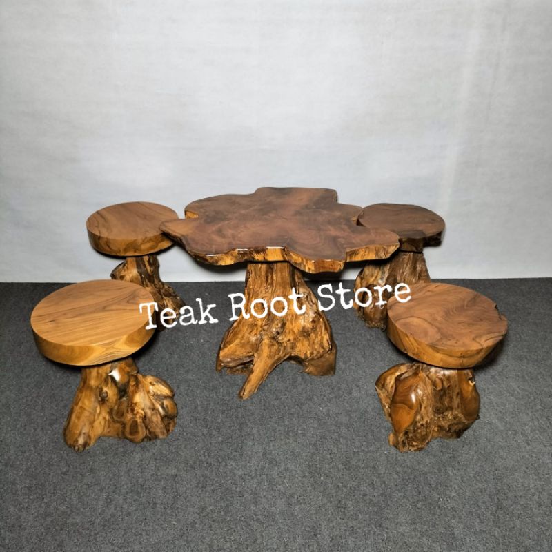 Satu Set Meja dan Kursi Teras Model Jamur dari Akar Kayu Jati