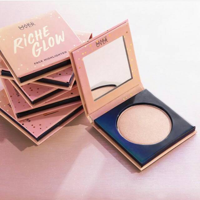 Makeover riche  glow face highlighter