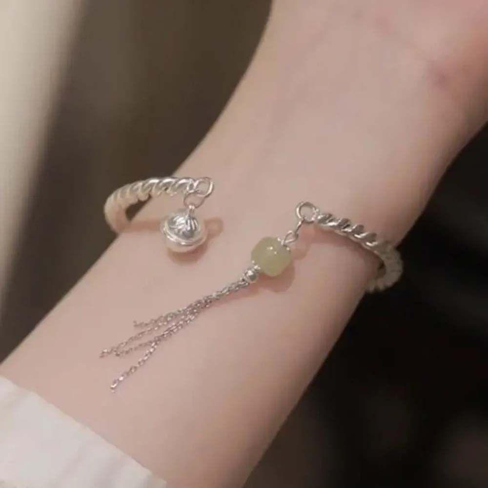 Mxbeauty Gelang Wanita Kreatif Elegan Cewek Bola Giok Minimalis Terbuka Manset Rumbai Warna Silver Gaya Korea