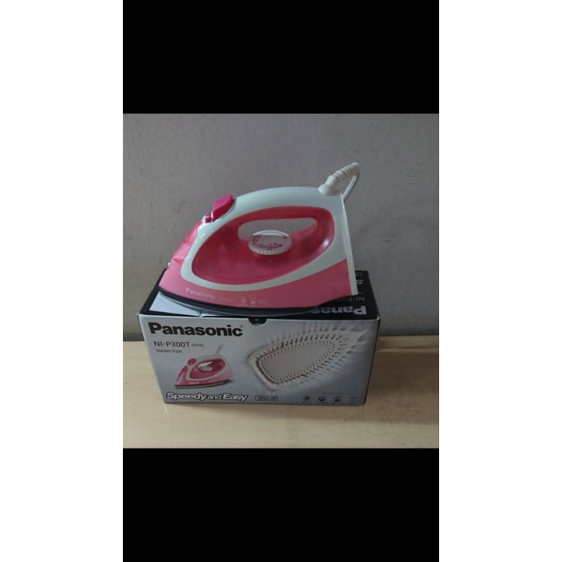PANASONIC SETRIKA UAP / STEAM IRON NI - P 300 T