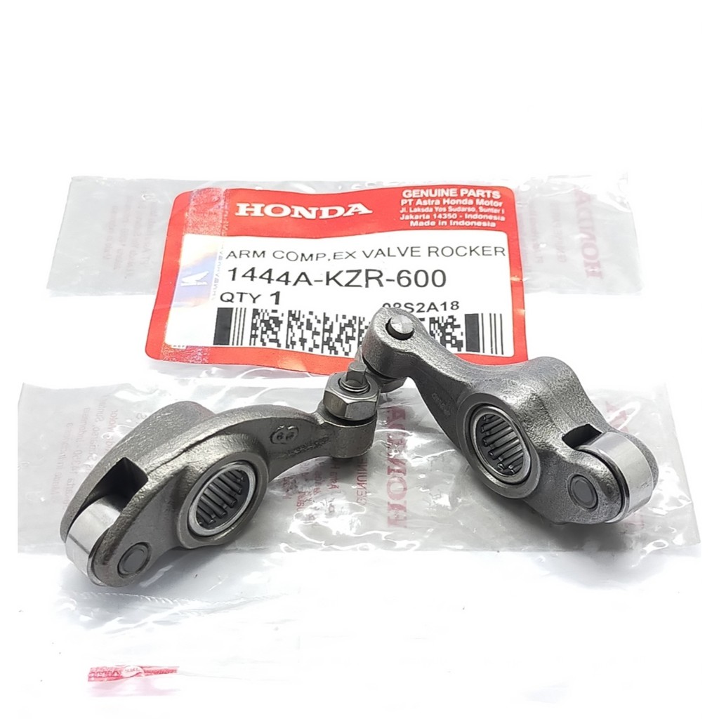 PELATUK KLEP SET VARIO 125 + BAUT SETELAN