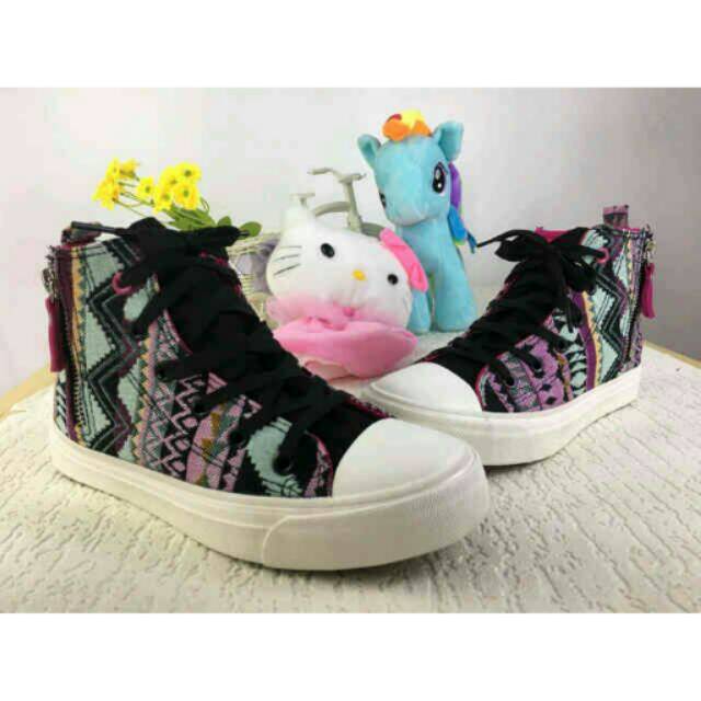 Sepatu anak import babaya etnik