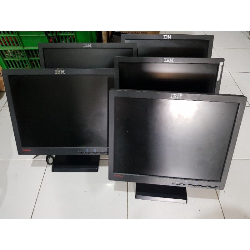 MONITOR LCD 15&quot; KOTAK NORMAL