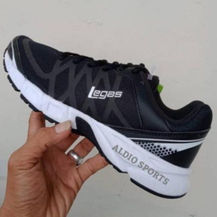 Jual SEPATU OLAH RAGA TNI, POLRI, ASN, SEKOLAH, LEGAS EVO 102465-001 Hitam Putih Berkualitas