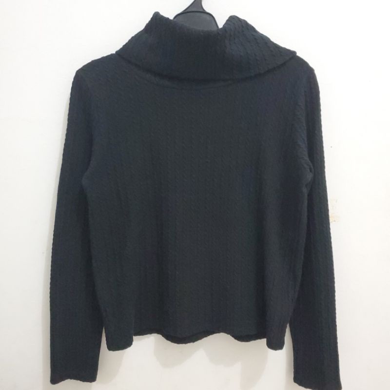 Thrift Rajut knit turtleneck