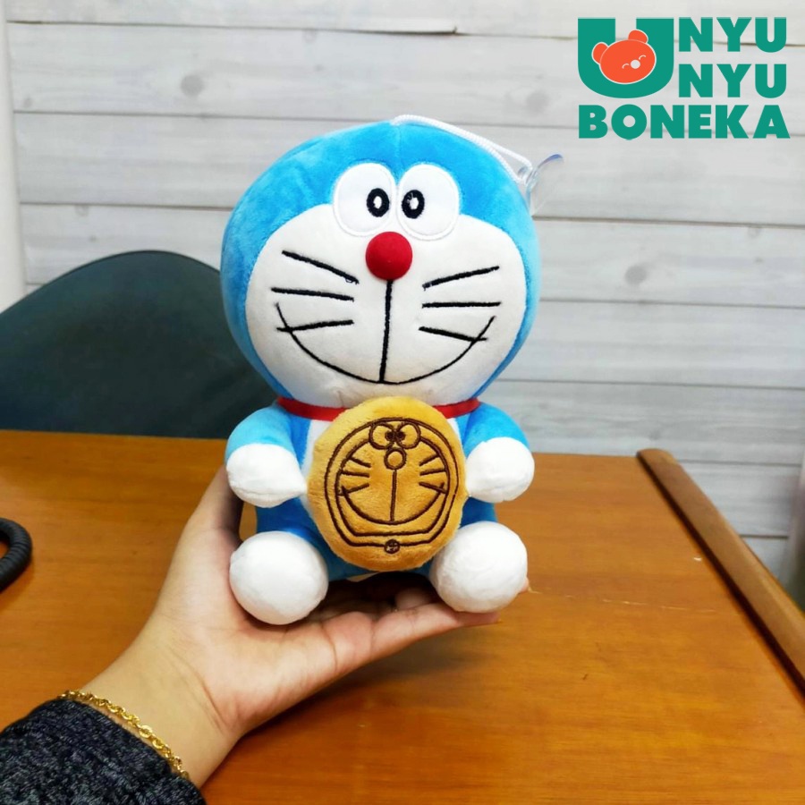 Boneka Doraemon Kue Size 7&quot;/20cm/Bonekalucu/nobita/sasuka/karakter