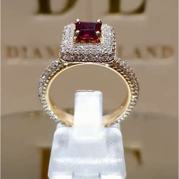 Cincin Wanita Emas Desain Mahkota Hias Berlian Ruby Titanium Anti Karat Asli Gaya Korea Tunangan