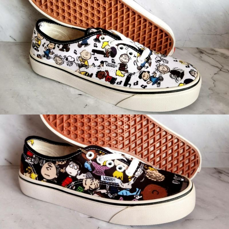 Vans Authentic Peanuts Snoopy Checkered Skate Shoes Pria Wanita