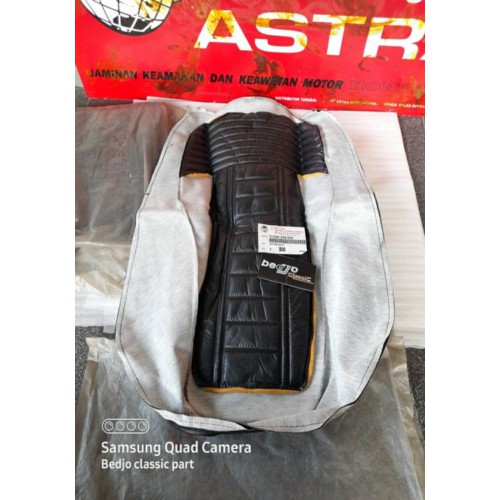kulit cover krakap jok sadel saddel HONDA GL 100 GL 125 GL100 GL125 GLK asli ori original nos ASTRA