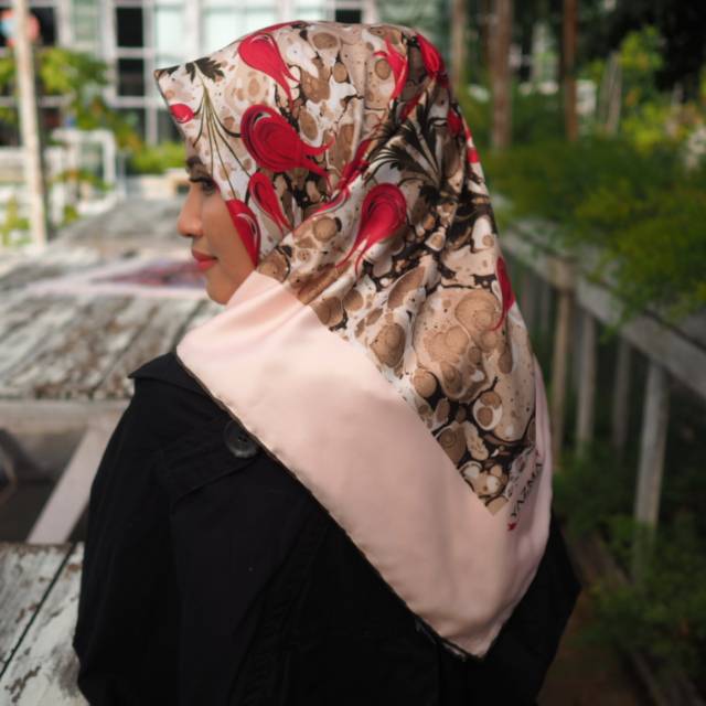 Hijab Turki Velvet Silk 110 cm Segiempat - Ebru YZ18-294