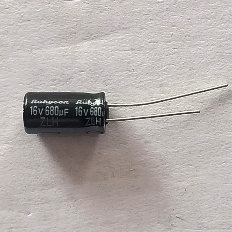Elco 680uf / 16v