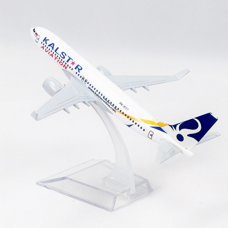 Model Pesawat Terbang Indonesia KA Airlines B737 Model KALSTR Boeing 737 Bahan Metal Solid Ukuran 16CM