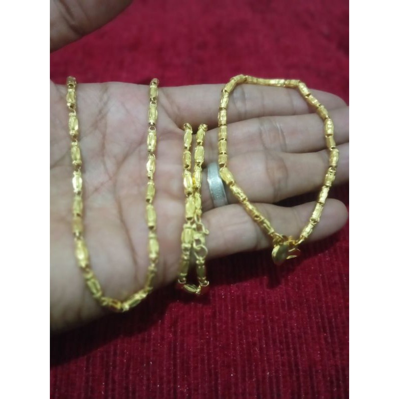 set kalung+gelang motif bambu bahan emas muda berat kalung 7,5gram berat gelang 3,8gram