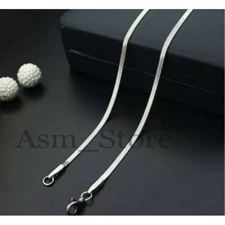 kalung titanium model casandra pipih untuk pria dan wanita lebar 1,5mm