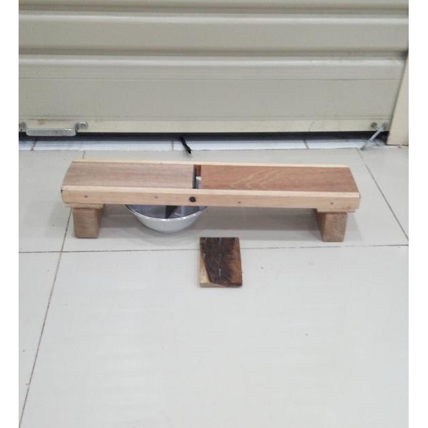 

MURAH SERUTAN ES KAYU PLUS KAKI (KODE 004)