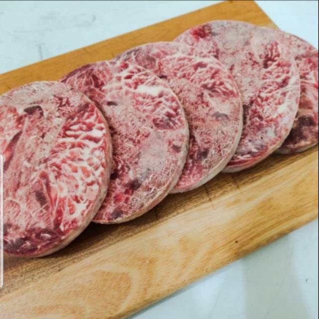 

Wagyu Meltique Ribeye Steak Round 200gr