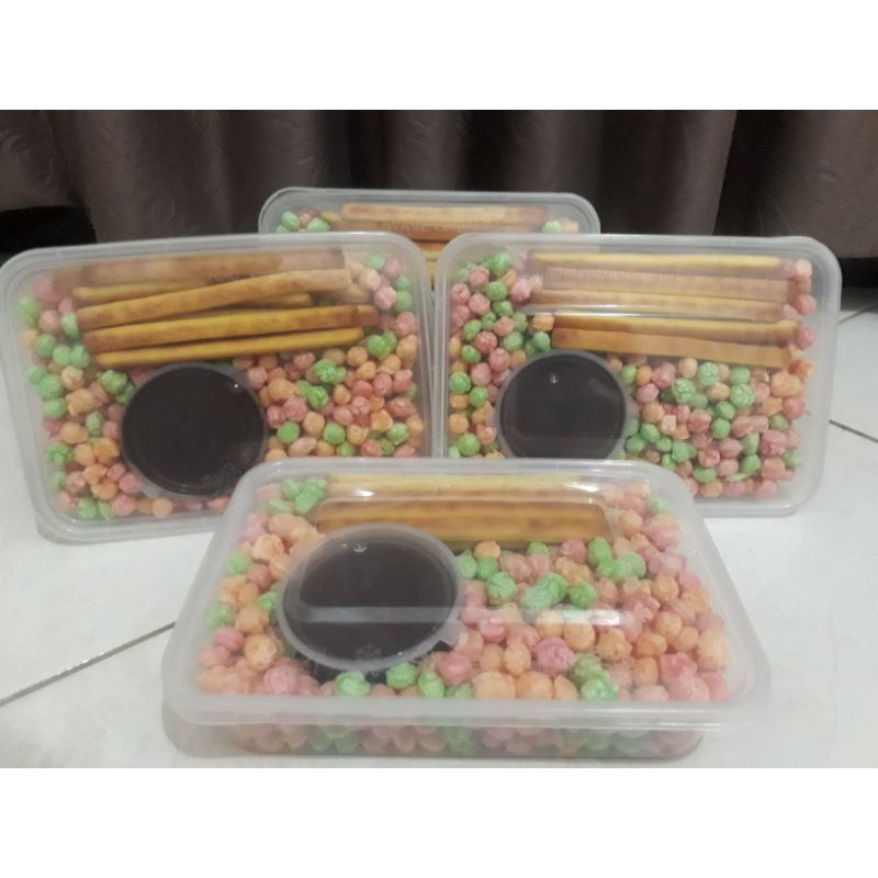 

Nyam Nyam Stick Crackers by Manja Food