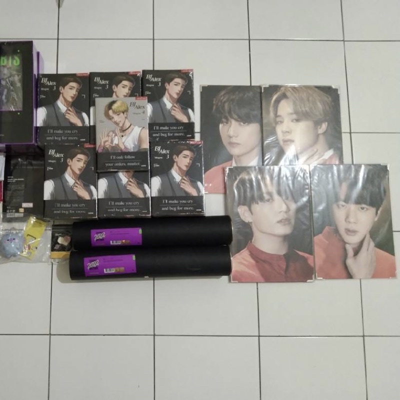 MERCH MAP OF THE SOUL ONE MOTS BTS [PREMIUM PHOTO JUNGKOOK ; PREMIUM PHOTO JIMIN ; POSTCARD MOTS ONS