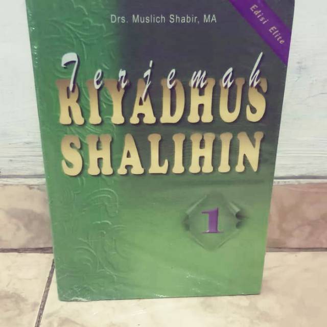 Terjemah Riyadhus Shalihin 1 set jilid 1 dan 2 Drs. Muslich Shabir, Toha Putra