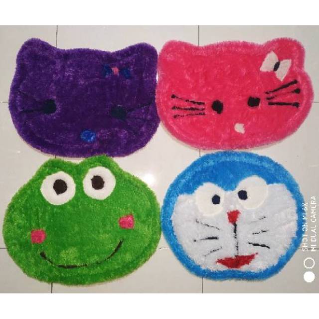 [DGB] KESET BULU RASFUR KARAKTER 40X60CM 40X60 40 X 60 CM PREMIUM TERMURAH HELLO KITTY KEROPPI KEROPI DORAEMON