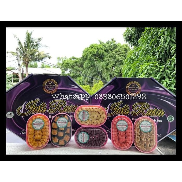 

BARANG TERJAMIN PAKET PARCEL KUE LEBARAN IDUL FITRI ISI 6 TOPLES INTI