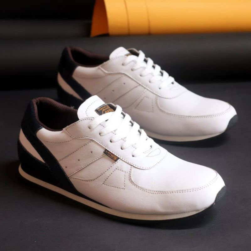Sepatu Sneaker Kulit Pria Berkualitas Original Cevany Jellal