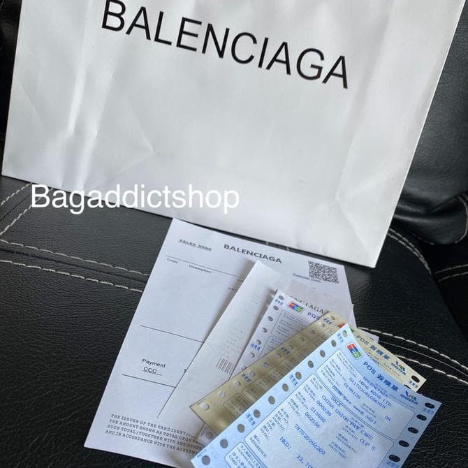 

(TERLARIS) Jual Jual Paperbag Set Balenciaga Medium Dan Large (Paperbag + Bill)