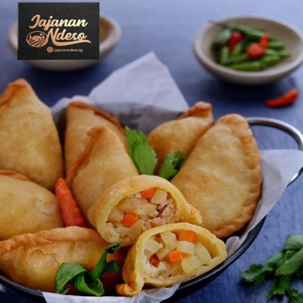 

Pastel Ayam dan Sayur