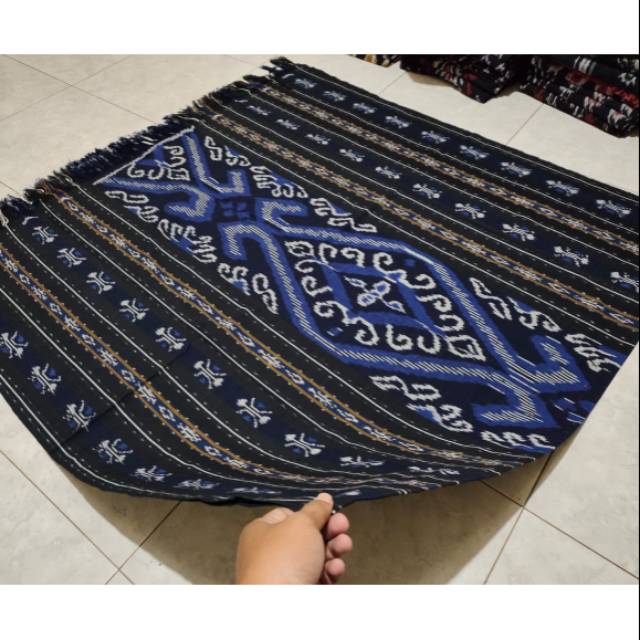 KAIN TENUN ANTIK MOTIF KALIMANTAN HALUS