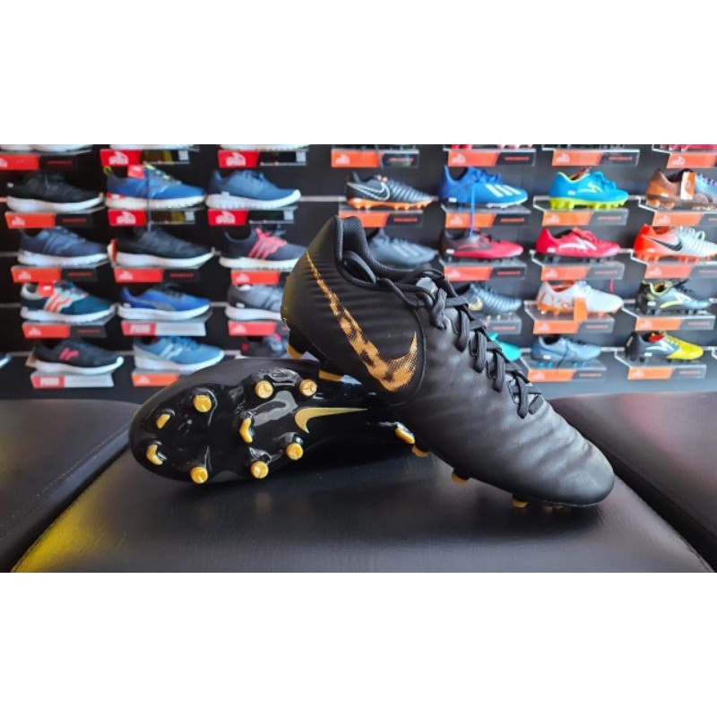 NIKE TIEMPO LEGEND 7 FG ACADEMY