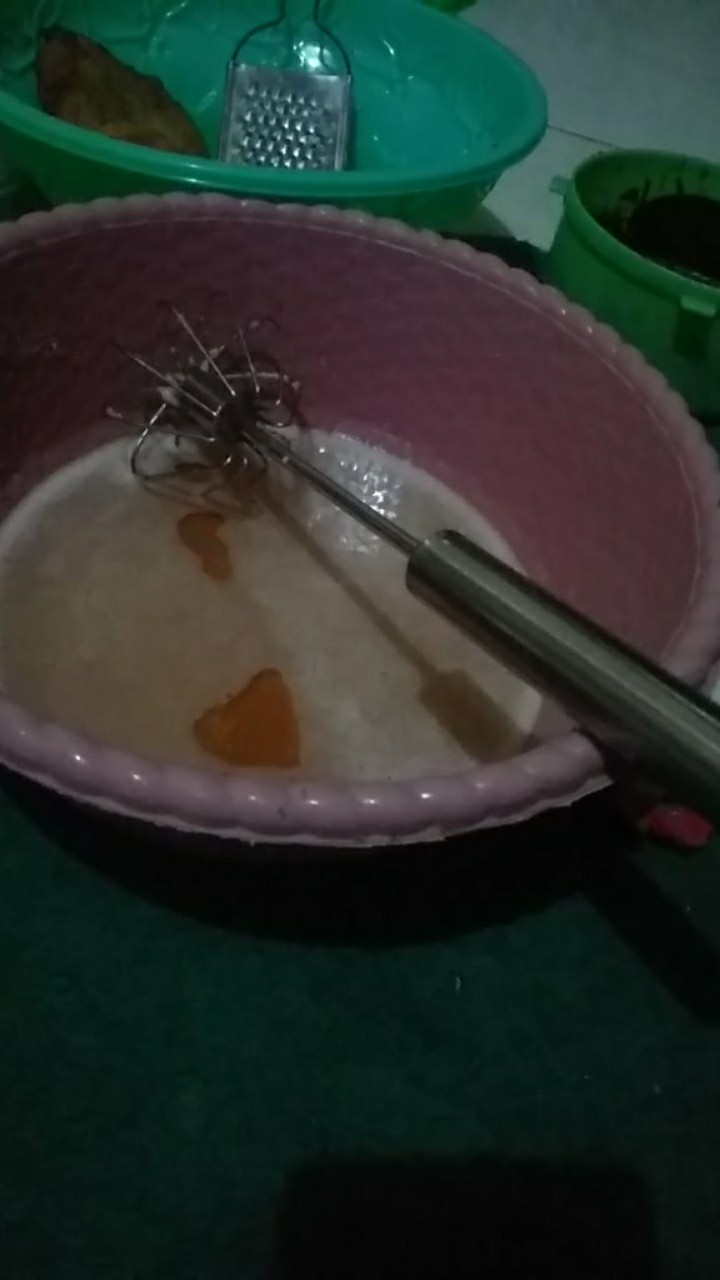 Better Beater Hand Mixer Manual Penggocok Telur Praktis